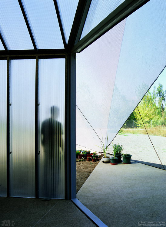 Wall house / FAR frohn&rojas