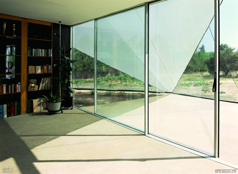 Wall house / FAR frohn&rojas