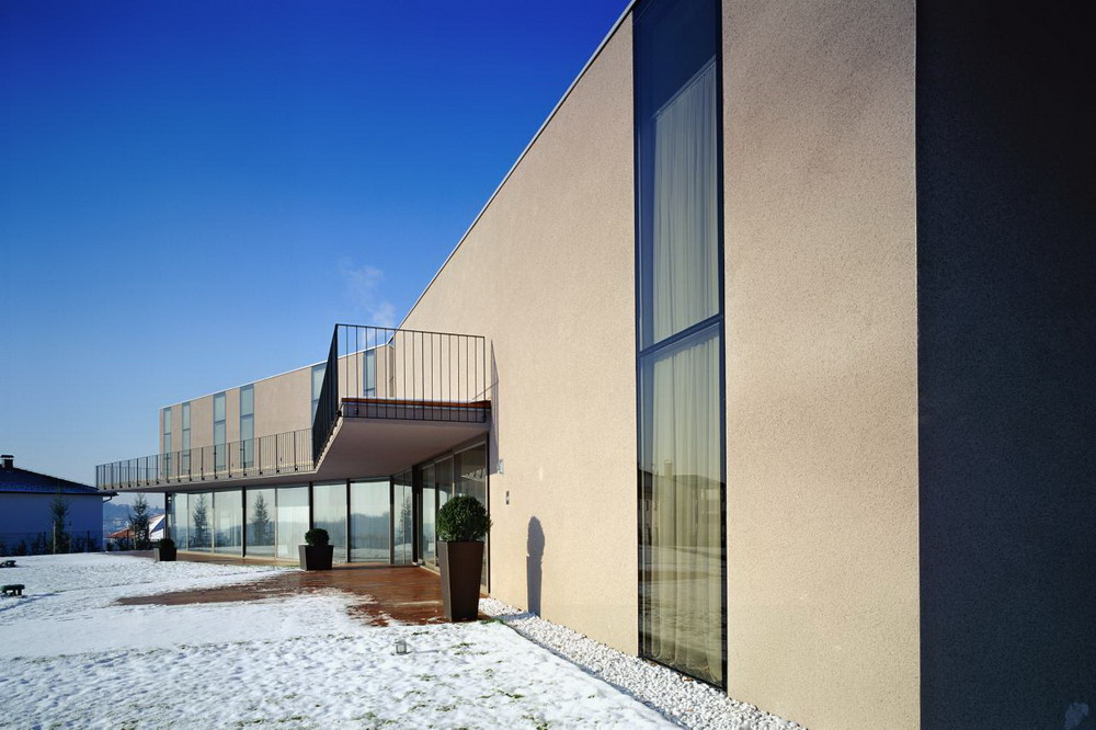 House V / 3LHD