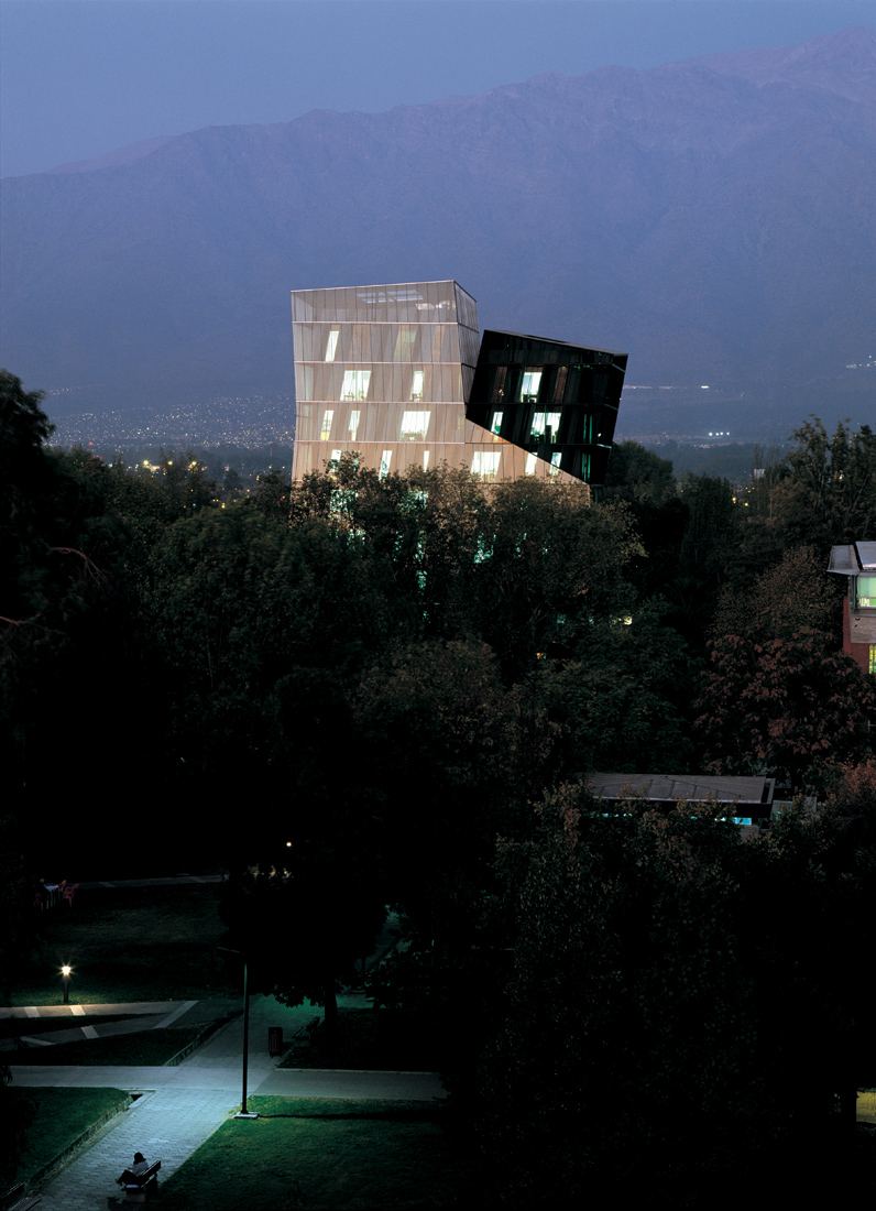 Siamese Towers / Alejandro Aravena