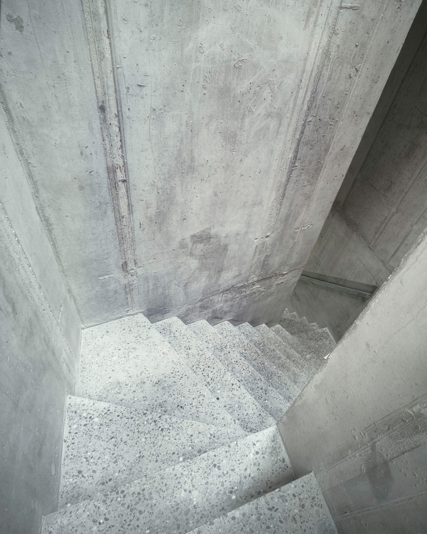 House for architects and artists / AFGH