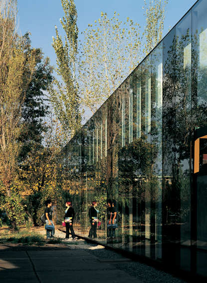 Building renovation and auditorium addition, School of Fine Arts, Universidad de Chile / Emilio Marin + Albert Tidy