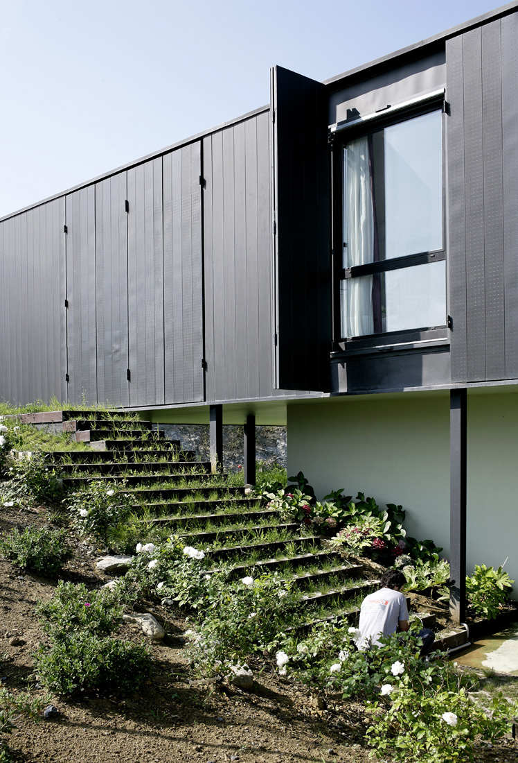OS House / NOLASTER