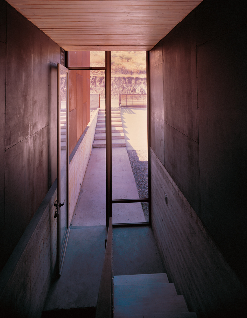 La Reserva House / Sebastian Irarrazaval