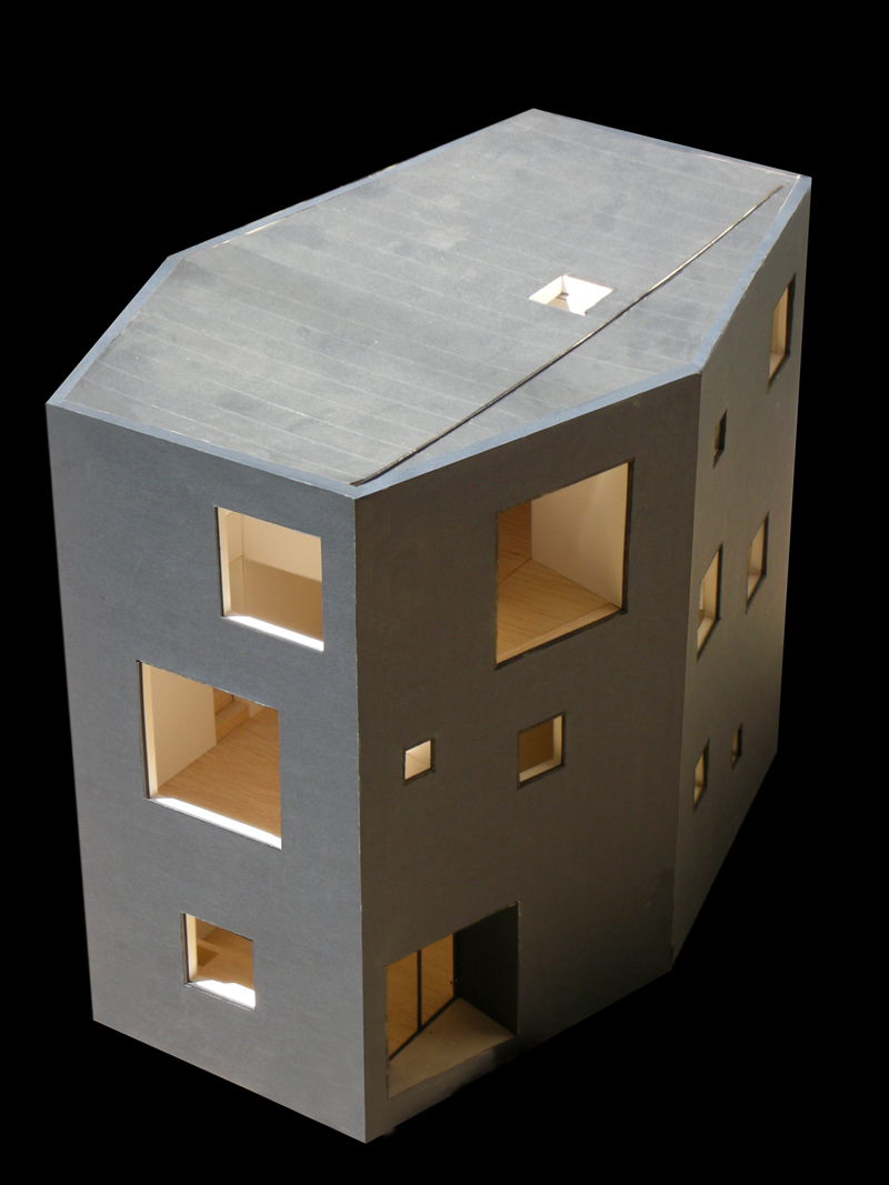 242431245_wolf-maq-01-low model 01