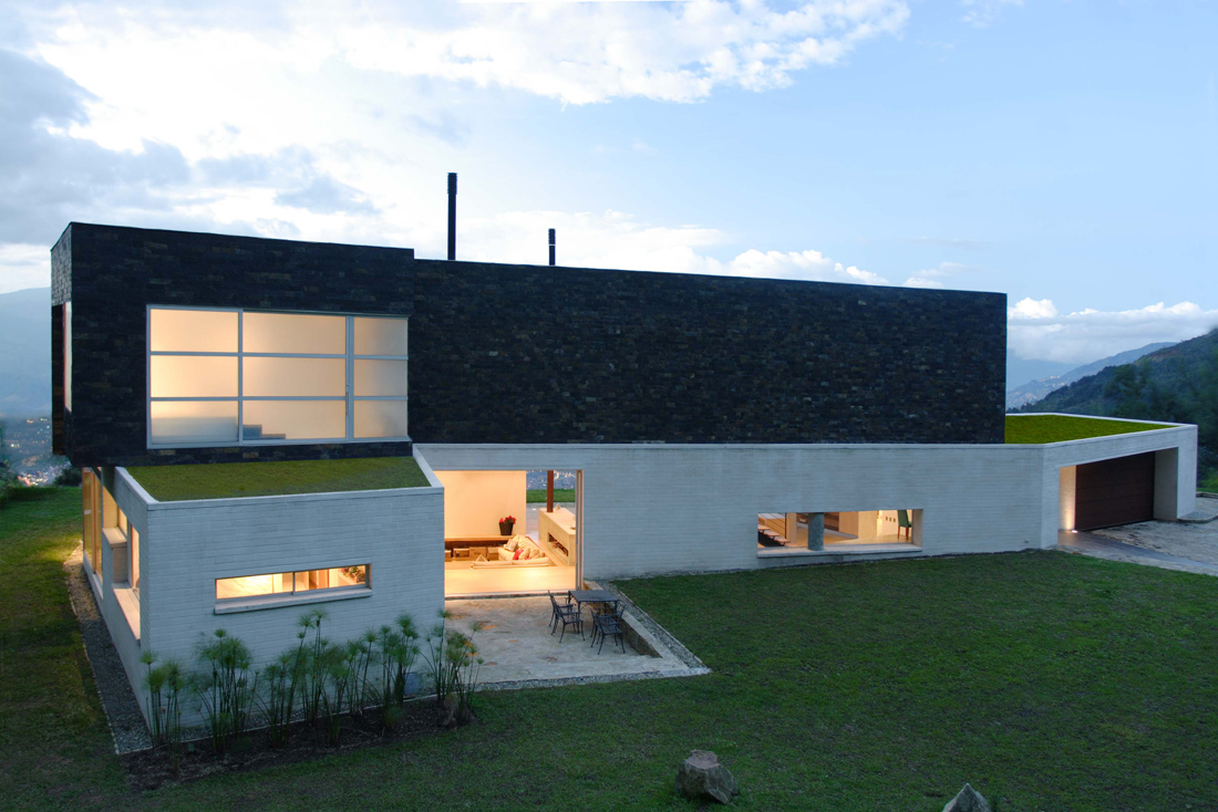 Sereno House / Jaime Rendon Arquitectos