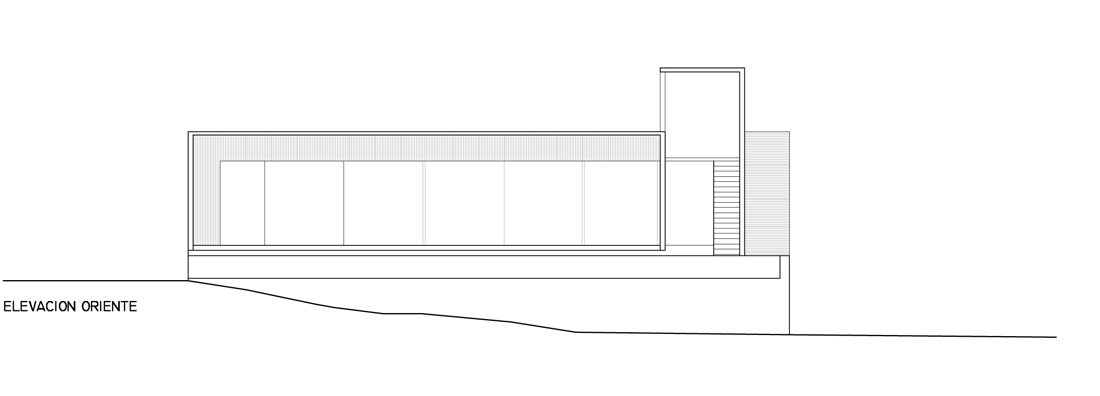 Ocho al Cubo House / Sebastian Irarrazaval