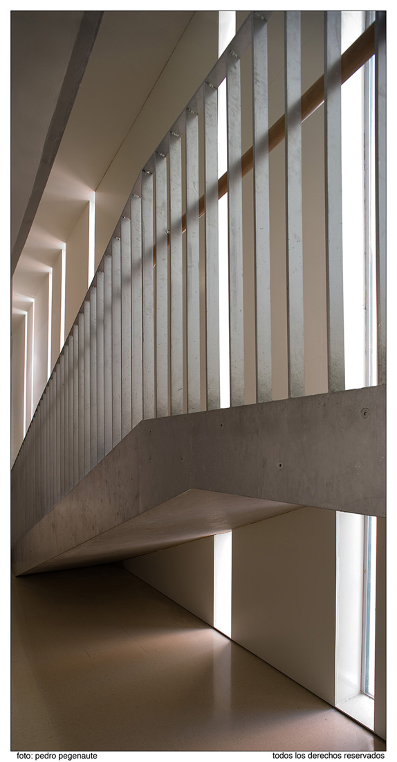 Day Care, Kindergarten and primary school / Jordi Badia