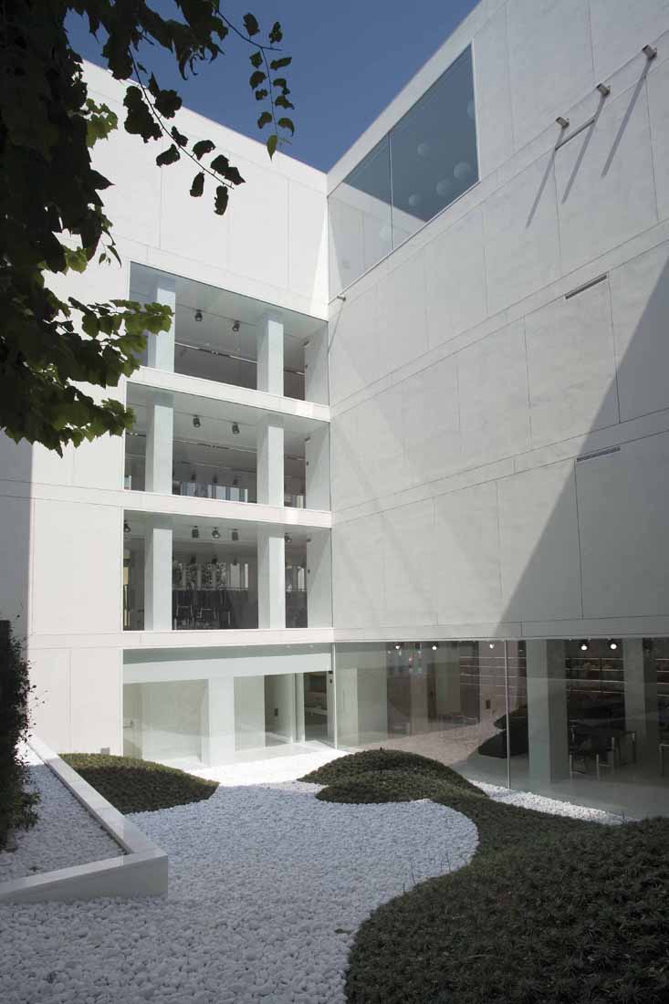 Dolce & Gabbana Headquarters / Studio Piuarch