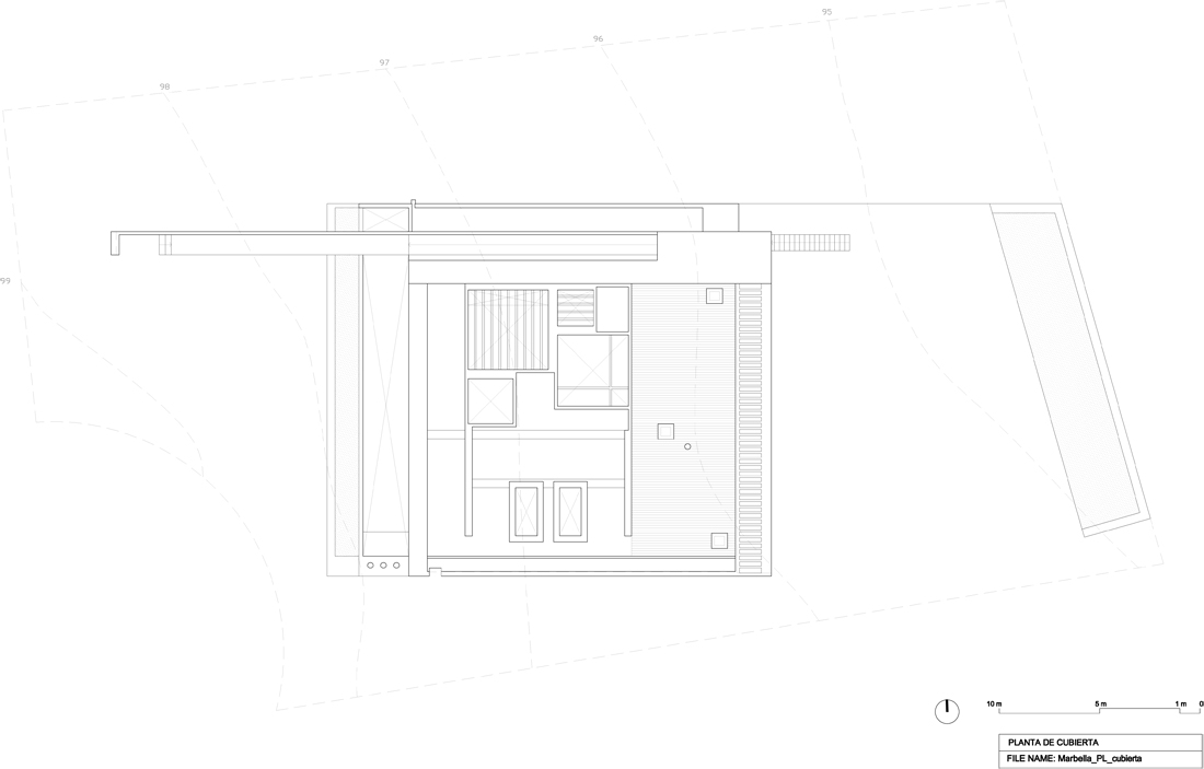 Ocho al Cubo House / Sebastian Irarrazaval