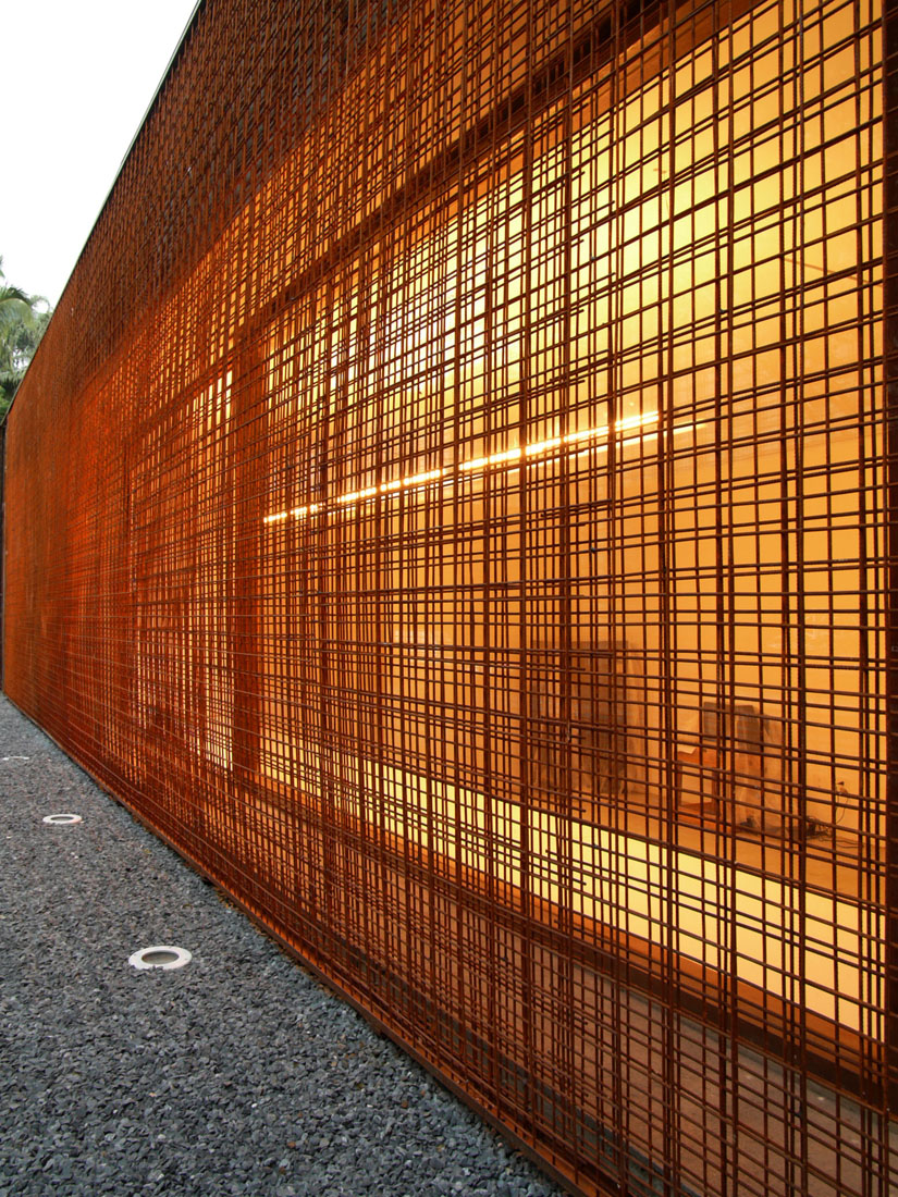 Volume B store / Marcio Kogan