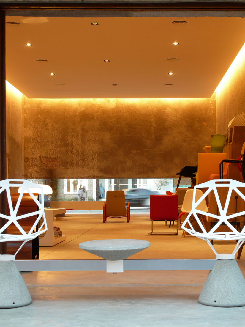 Volume B store / Marcio Kogan