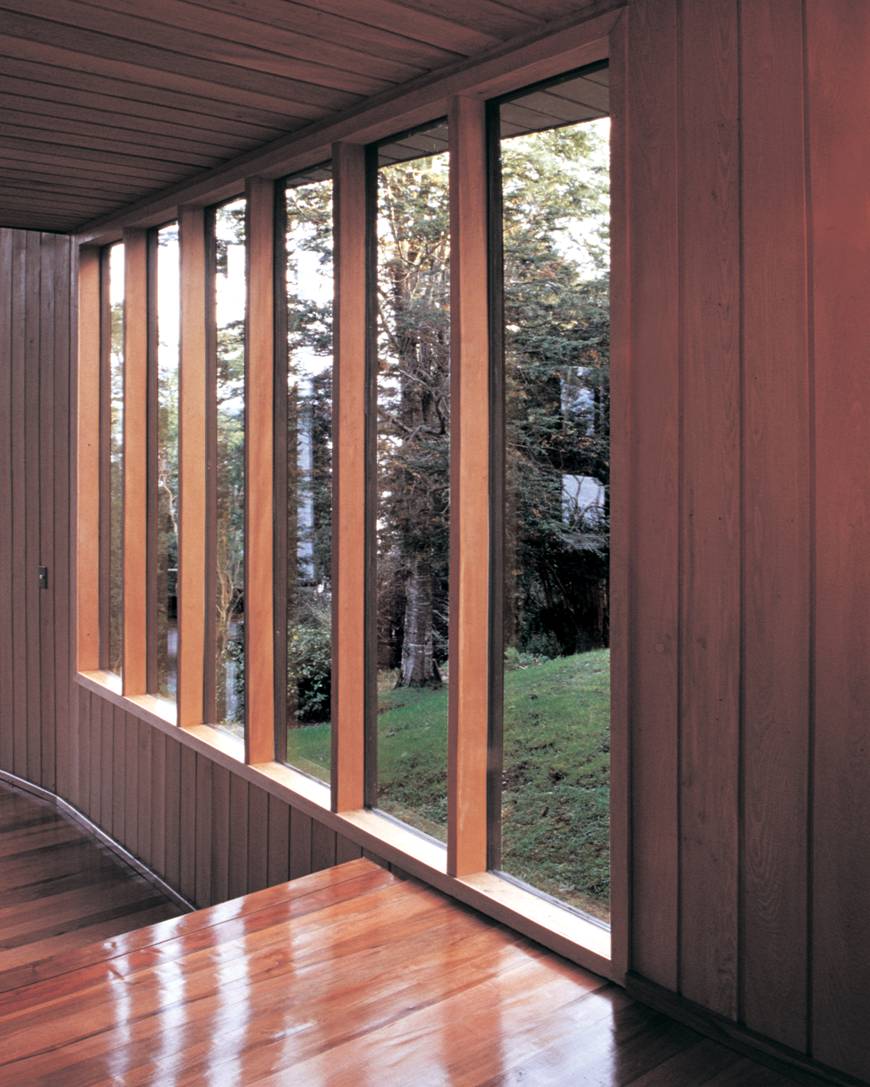 House on Lake Rupanco / Alejandro Beals, Christian Beals
