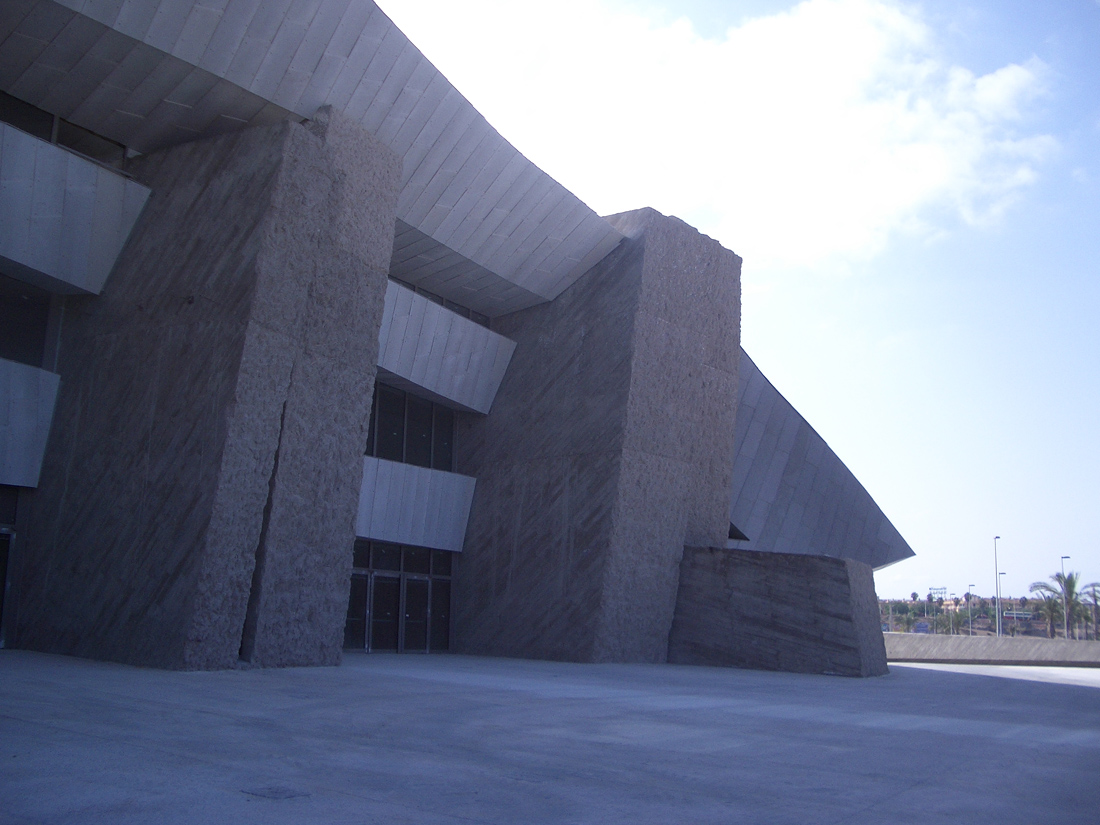 South Tenerife Convention Center / Felipe Artengo, Fernando Menis, José Maria Rodriguez Pastrana