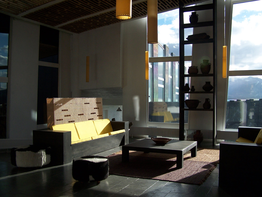 Remota Hotel / German del Sol