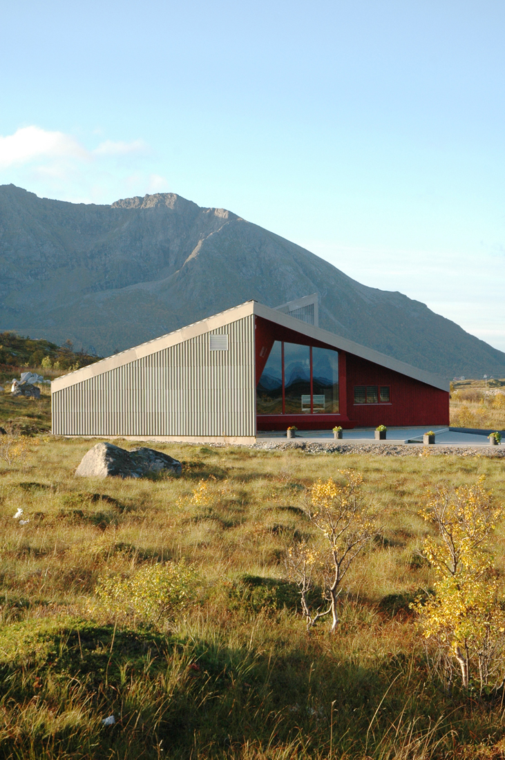 Dønning Community Building / JVA