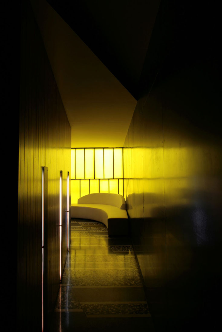 101844286_15-men-wahsroom-entrance 101844286_15-men-wahsroom-entrance