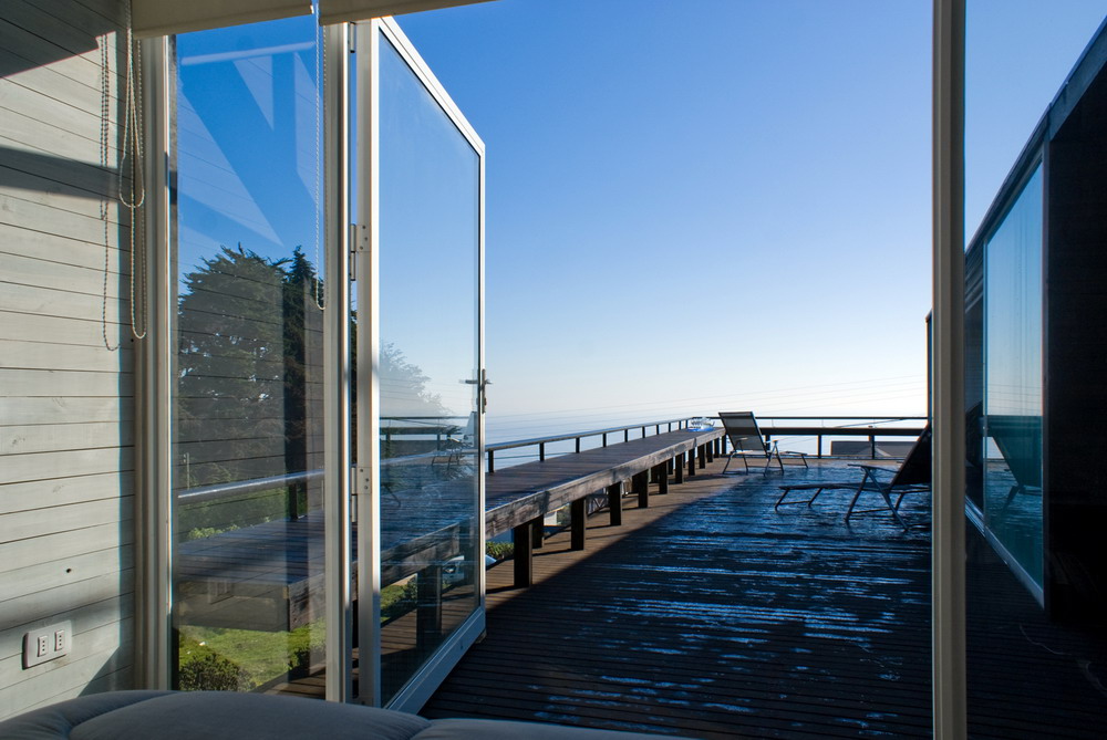 Tacna Hill Beach House / dRN Architects
