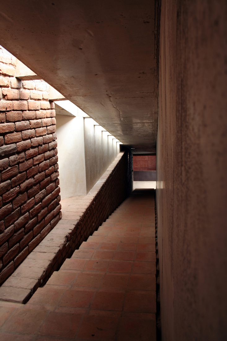 911028952_028-tunel-conexion-casa-garages 911028952_028-tunel-conexion-casa-garages