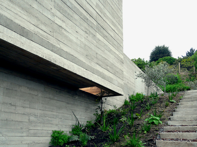 House in Zapallar / Pilar Garcia, Carolina Portugueis, Martin Labbe