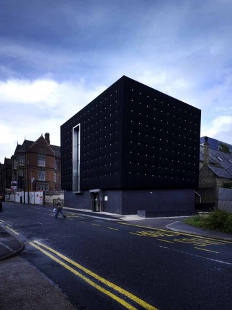 2078540296_1-soundhouse-image001