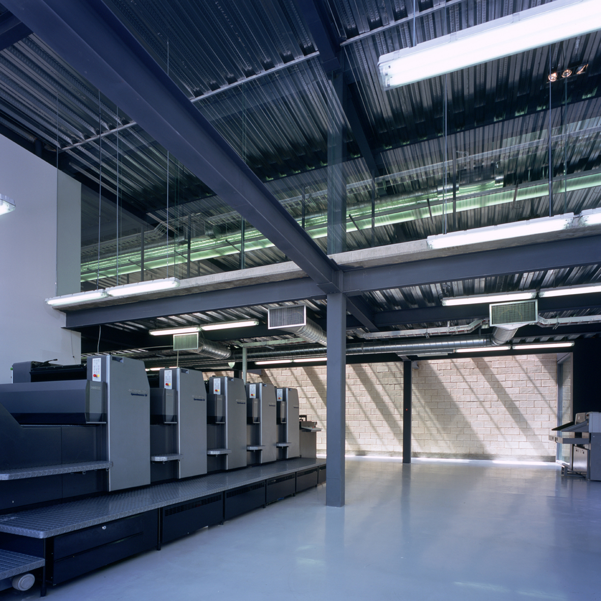 KP Alazraki Corporate Building / AD11