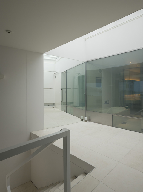 1075557378_seaside-13 © Toshiyuki YANO (Nacasa & Partners Inc.,)