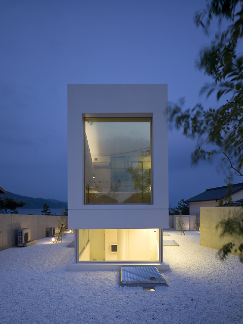 131786277_seaside-02 © Toshiyuki YANO (Nacasa & Partners Inc.,)