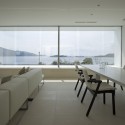 1335050168_seaside-15 1335050168_seaside-15 © Toshiyuki YANO (Nacasa & Partners Inc.,)