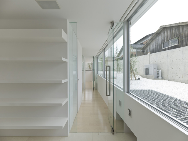 1723899643_seaside-09 © Toshiyuki YANO (Nacasa & Partners Inc.,)