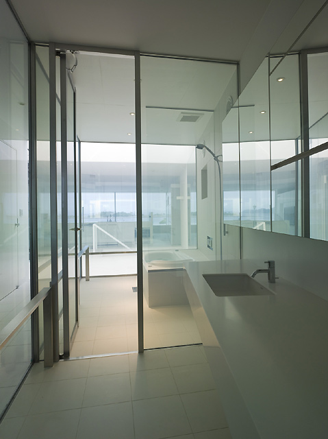 Garden and Sea / Takao Shiotsuka Atelier
