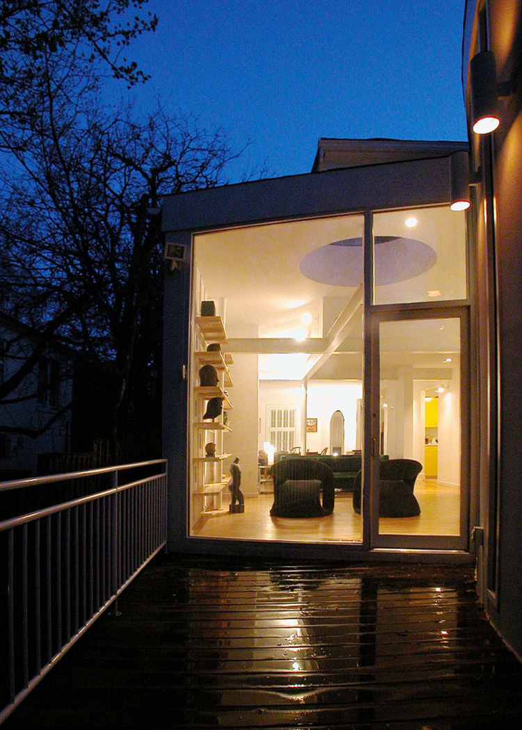 2053829065_backdeck 2053829065_backdeck