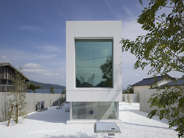 218981334_seaside-01 © Toshiyuki YANO (Nacasa & Partners Inc.,)