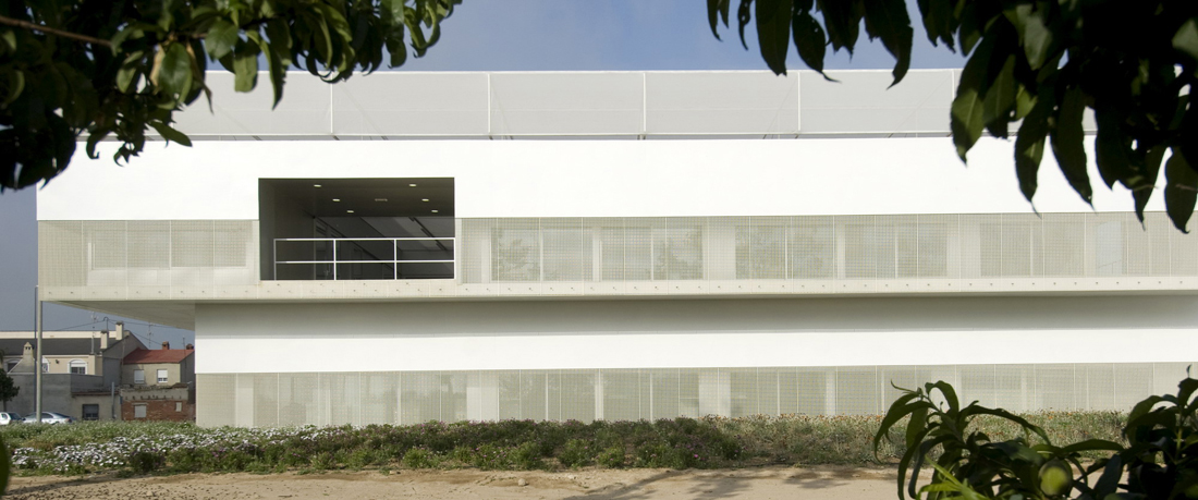 Research Facilities in UMH University / SUBARQUITECTURA + J.M. Torres Nadal