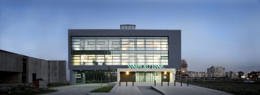 San Paolo Bank / Baltasarh & Parasite Studio