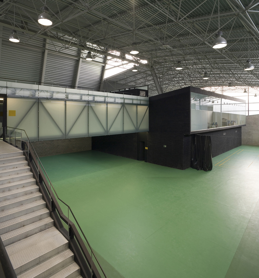 Sports and Leisure Centre / ACXT