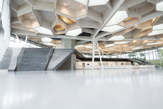 1190414187_campus01
