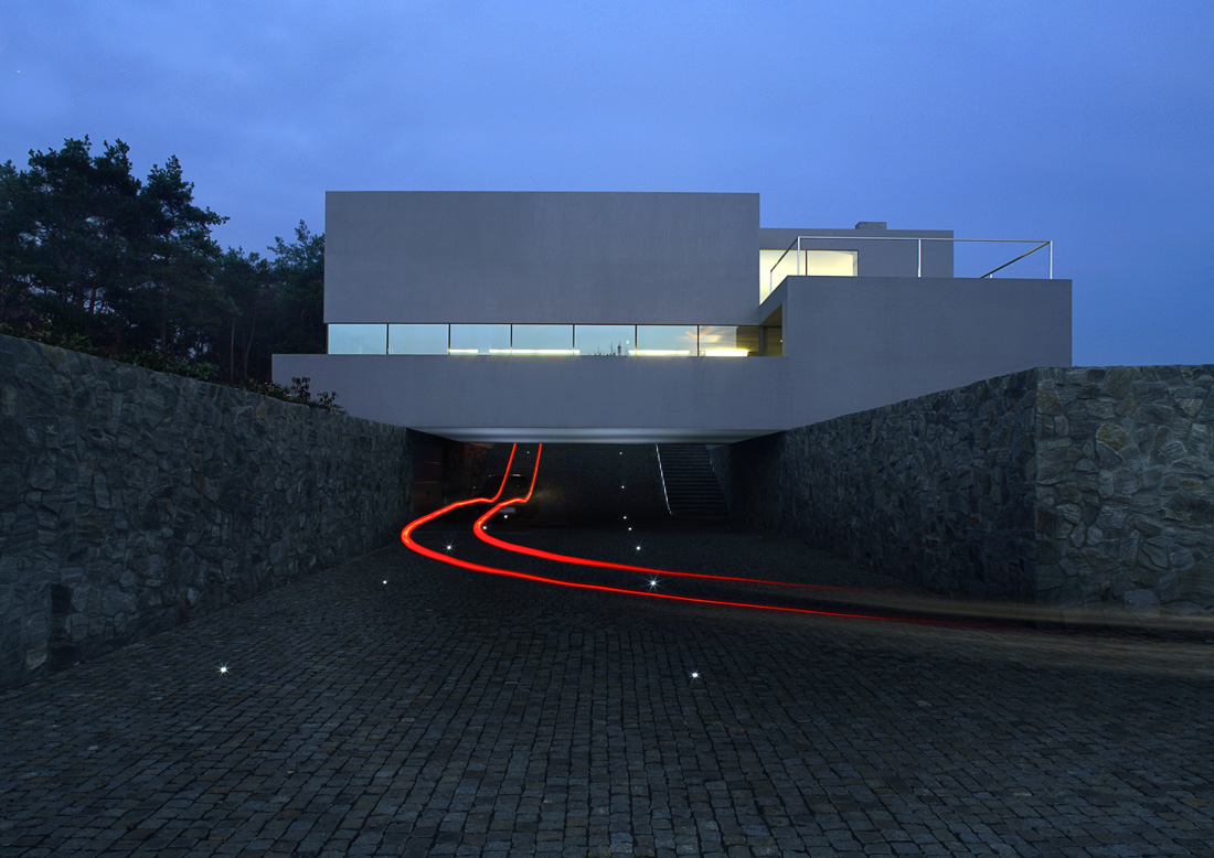 Aatrial House / KWK PROMES