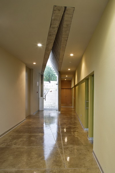 Los Silos Youth Centre / Lavin Arquitectos