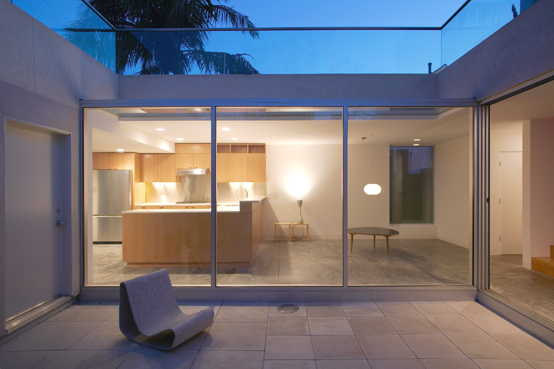 Sale house / Johnston Marklee & Associates