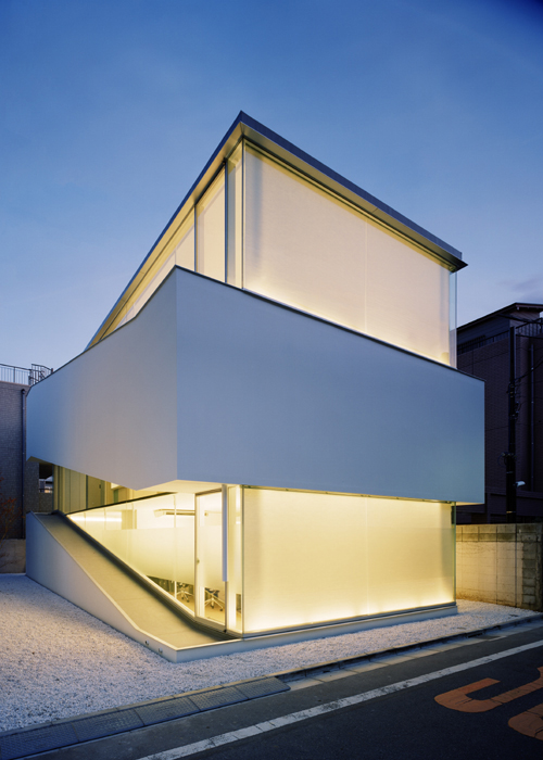 C1 House / Curiosity + Milligram Studio