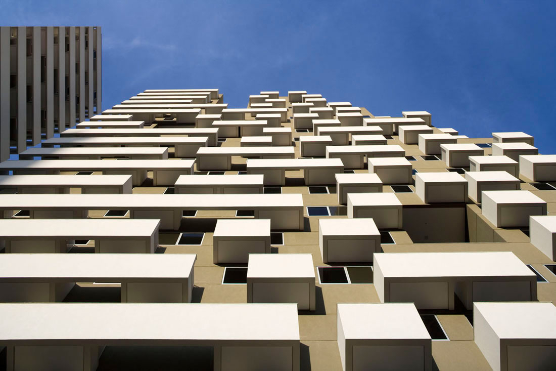 621149030_top-towers-04 621149030_top-towers-04