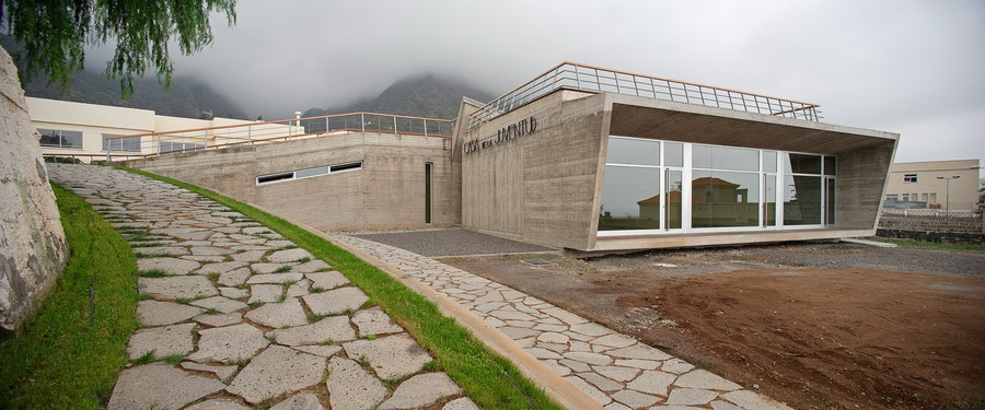 Los Silos Youth Centre / Lavin Arquitectos