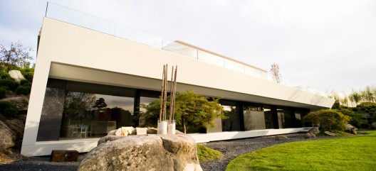 748969885_pan-12-jtext 748969885_pan-12-jtext