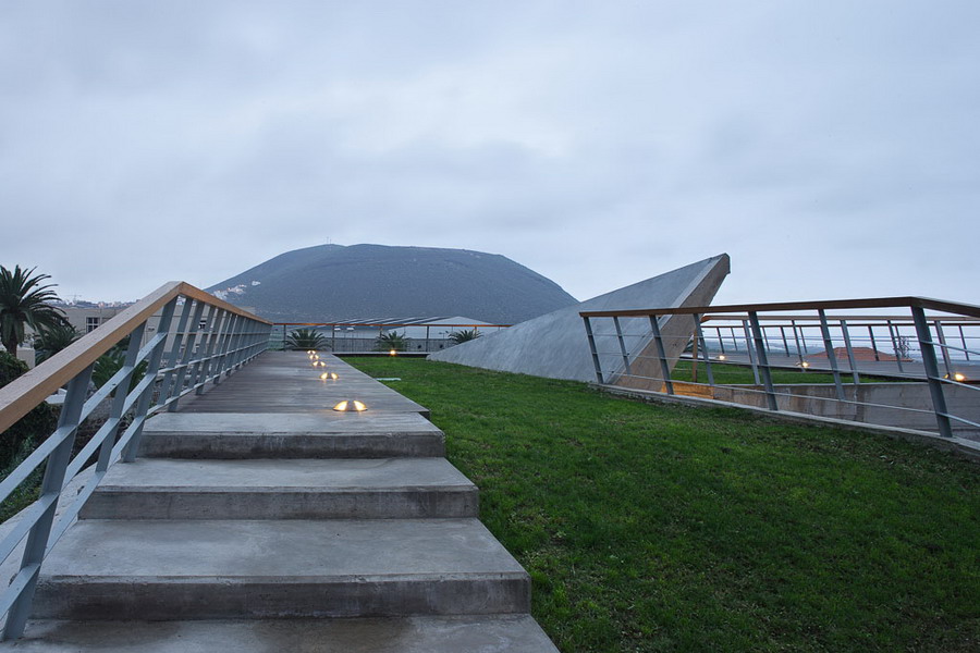 Los Silos Youth Centre / Lavin Arquitectos