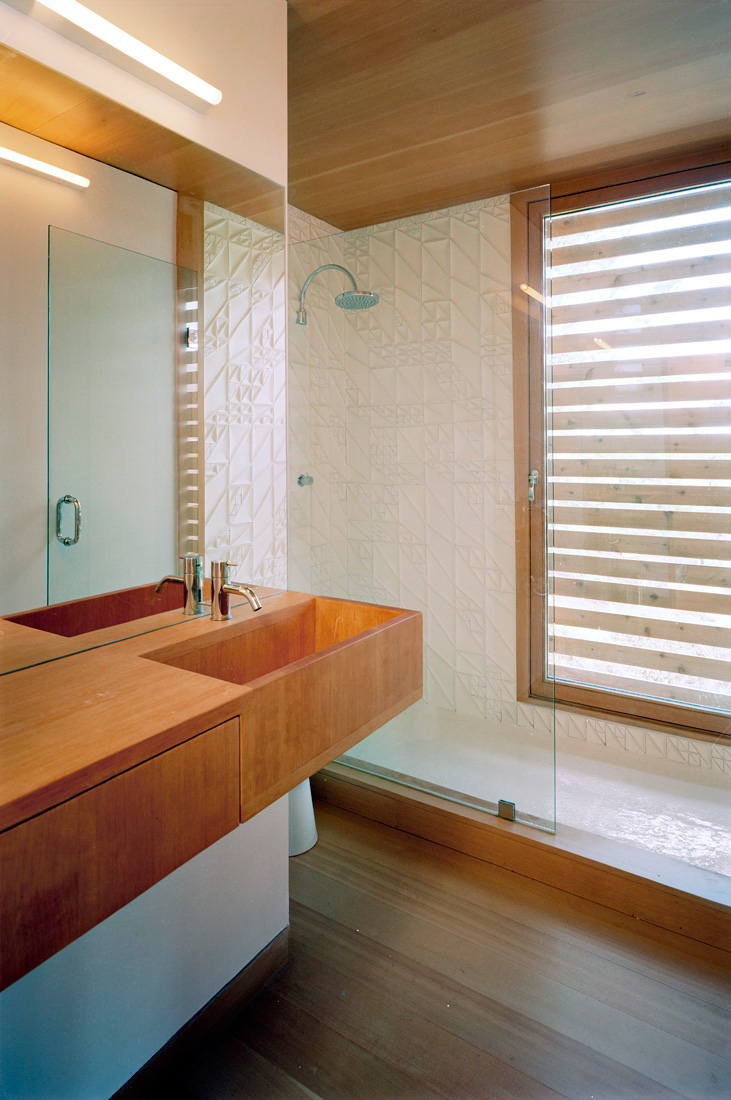 Floating House / MOS Architects