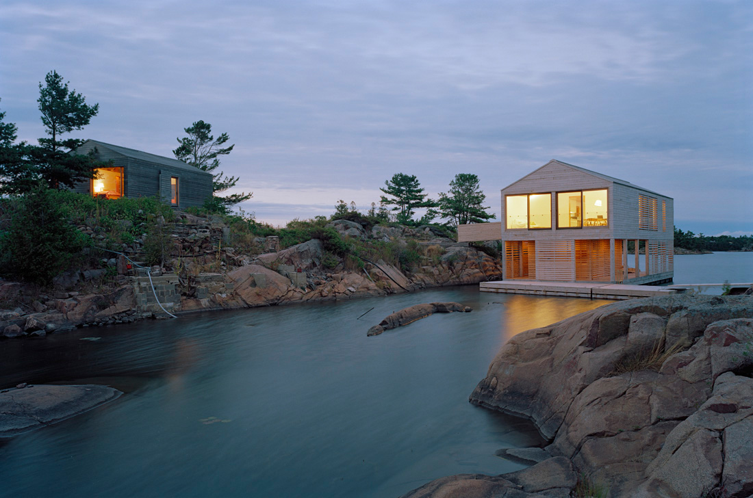 Floating House / MOS Architects