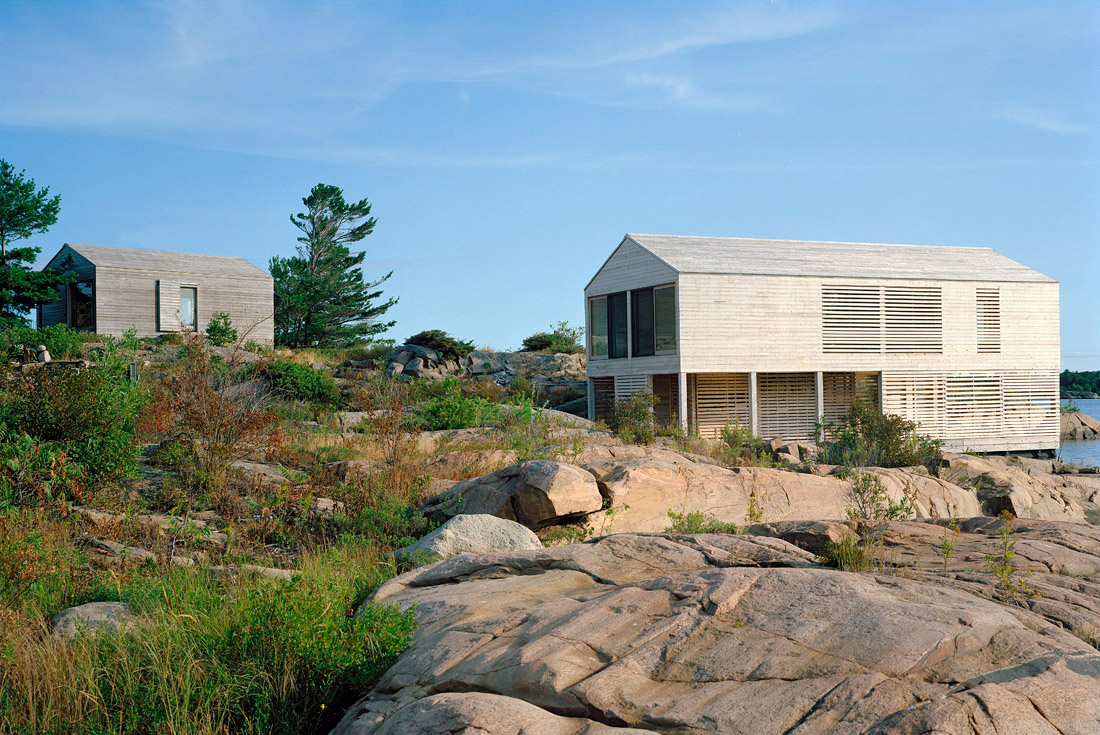 Floating House / MOS Architects