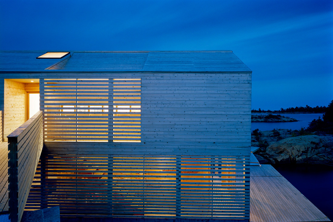 Floating House / MOS Architects