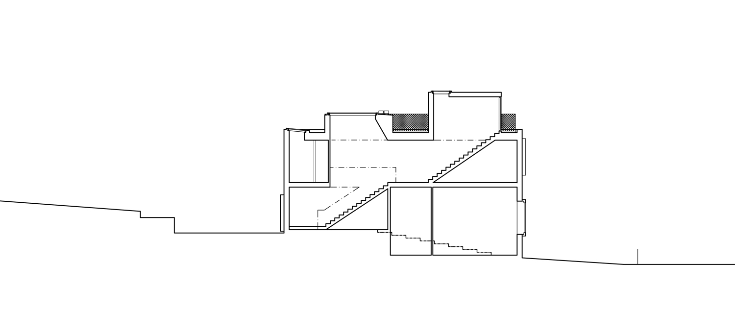 1361528032_section section